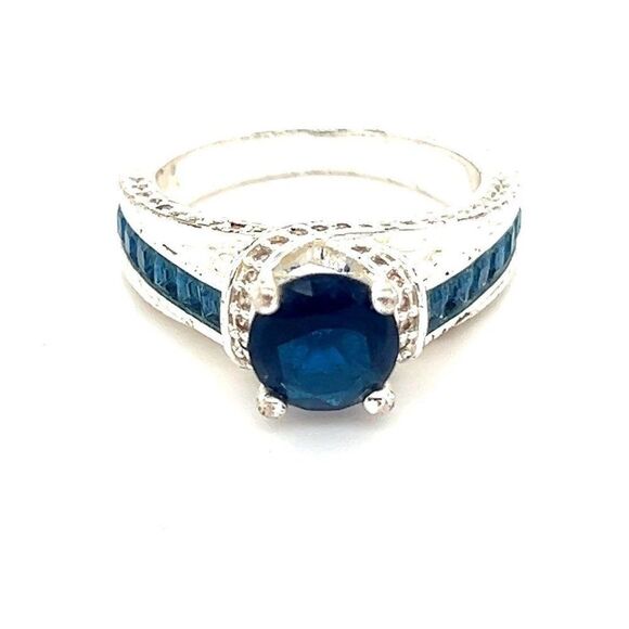 Gorgeous Blue Stone Ring - Picture 1 of 8